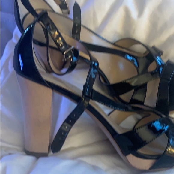 Heels - Picture 3 of 3